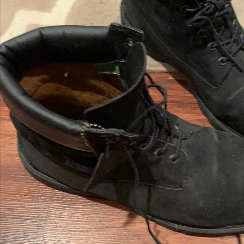 Timberland Boots - Picture 2 of 4